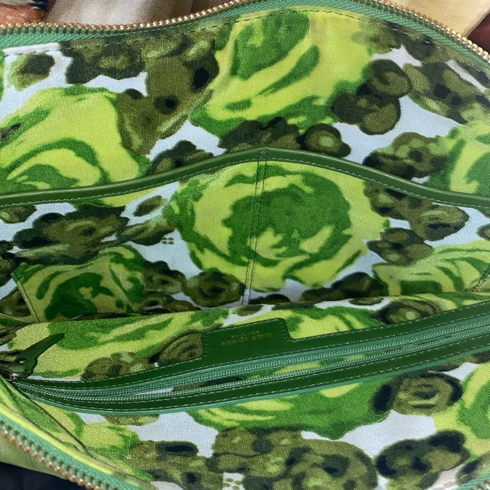 Kate Spade NWOT leather like green shoulder bag. Super roomy w front flap pocket - Picture 2 of 5